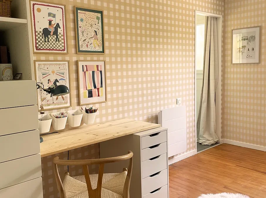 Le vichy dans une chambre de petite fille