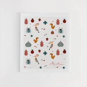 Affiche personnalisable pour enfant avec écureuils, coccinelles, scarabée idéal pour un cadeau de naissance.