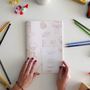 Carner de coloriage haute qualité aux illustrations inspirées du territoire et des collections de papier peint Paulette intérieurs.