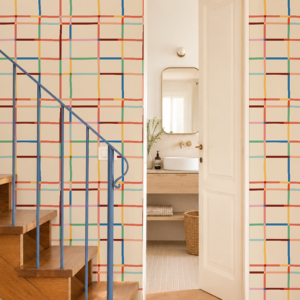 Papier peint coloré et graphique de carreaux idéal pour une grand mur d'escaliers.